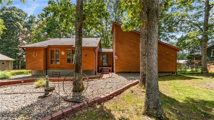 Property Photo:  1308 Bunny Trail  NC 27105 