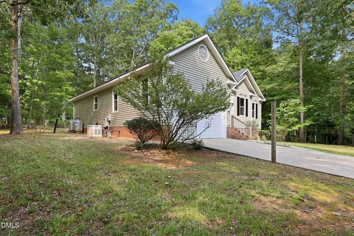 Property Photo: 1268 Sagamore Drive NC 27549