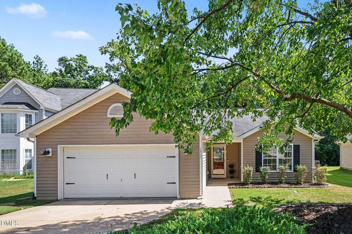 Property Photo: 1517 Dexter Ridge Drive NC 27540