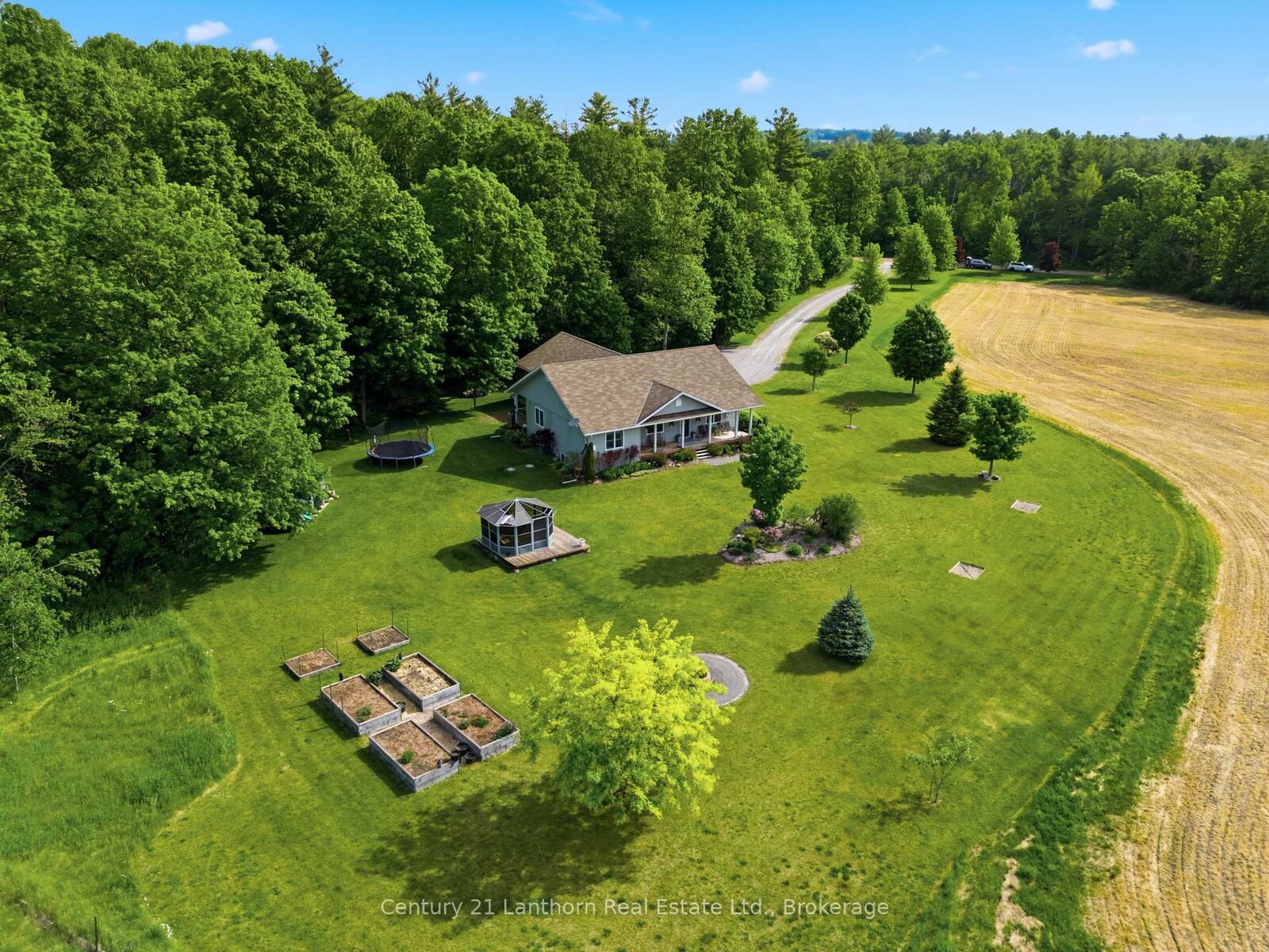 Property Photo: 198 Skinkle Road ON K0K 3K0