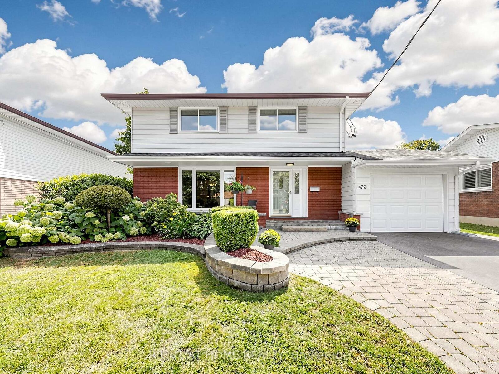 Property Photo:  479 Bernhard Crescent  ON L1G 2B7 