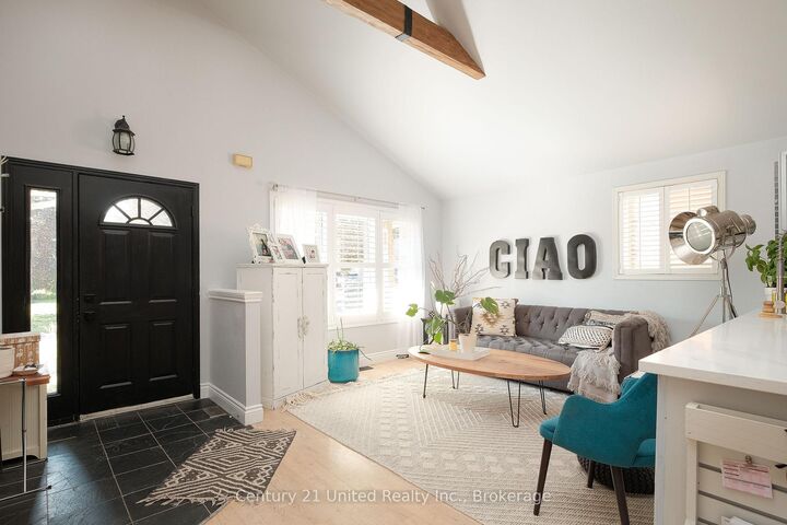 Property Photo:  2229 Lorraine Drive  ON K9L 1Y6 