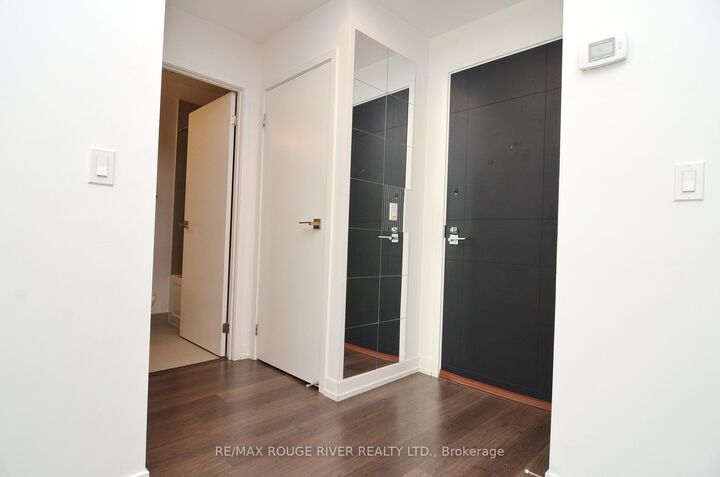 Property Photo:  89 Dunfield Avenue 509  ON M4S 0A4 