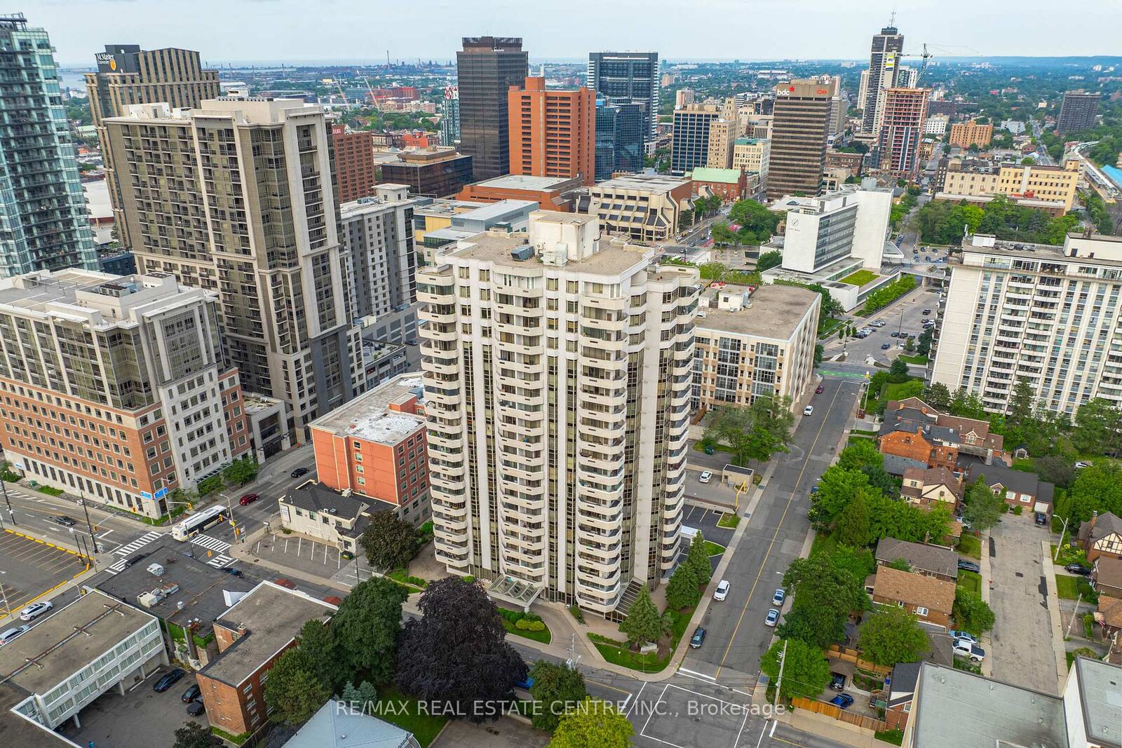 Property Photo:  67 Caroline Street S 15C  ON L8P 3K6 