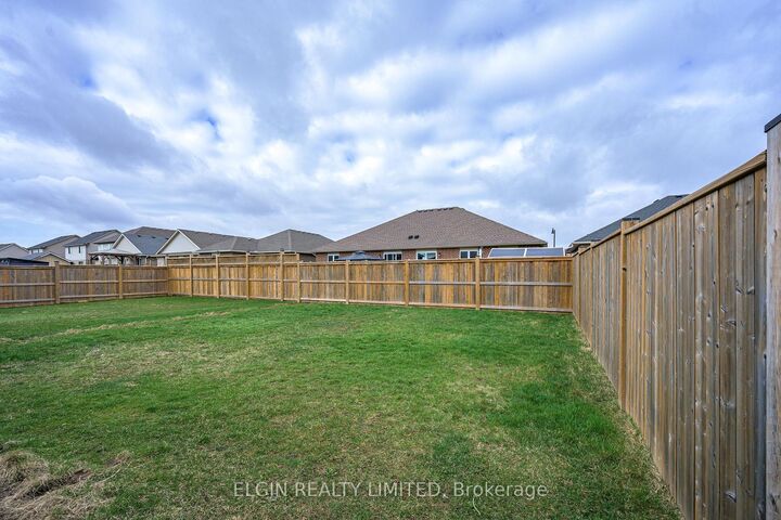 Property Photo:  92 Renaissance Drive  ON N5R 0K1 