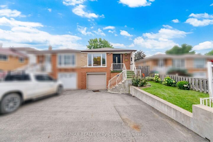 Photo de la propriété:  2414 Whaley Drive  ON L5B 2B5 