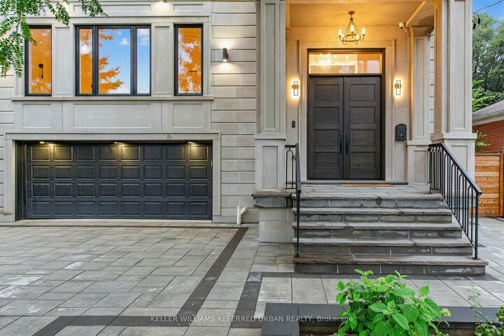 Property Photo:  156 Church Avenue  ON M2N 4G5 