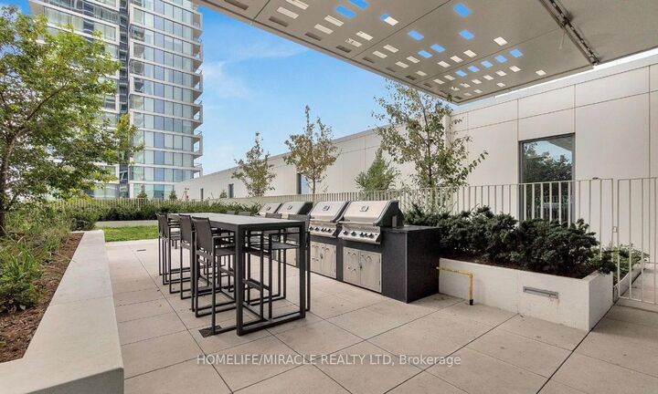 Property Photo: 950 Portage Parkway 4107 ON L4K 0J7