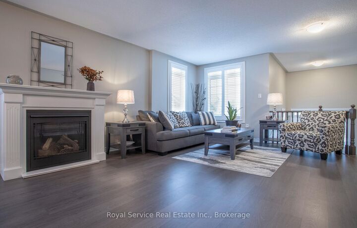 Property Photo:  20 Grainger Crescent  ON L1A 0B8 