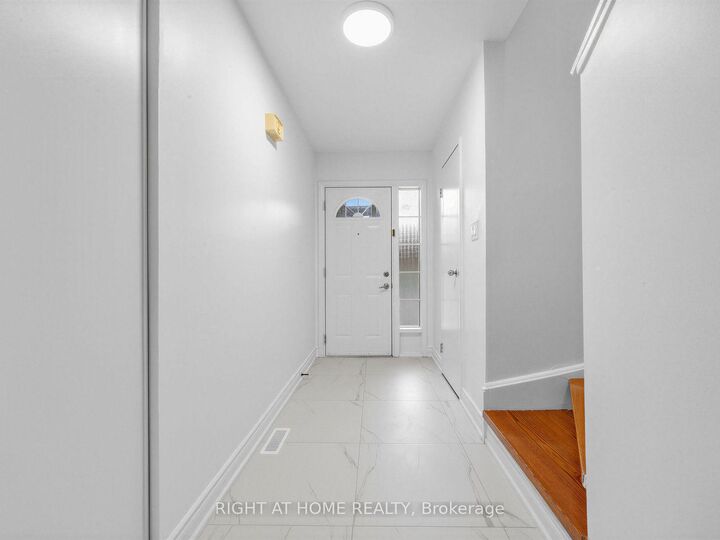 Property Photo:  336 Sprucewood Court  ON M1W 1R1 