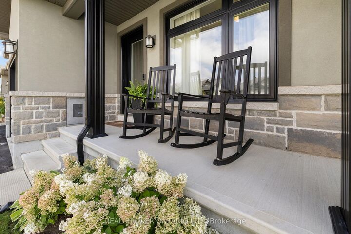 Property Photo:  342 Honeyborne Street  ON K0A 1A0 