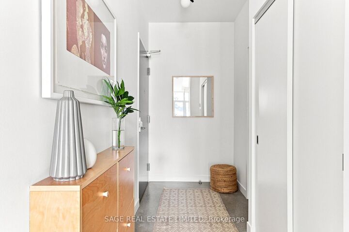 Property Photo: 52 Sumach Street 207 ON M5A 3J7