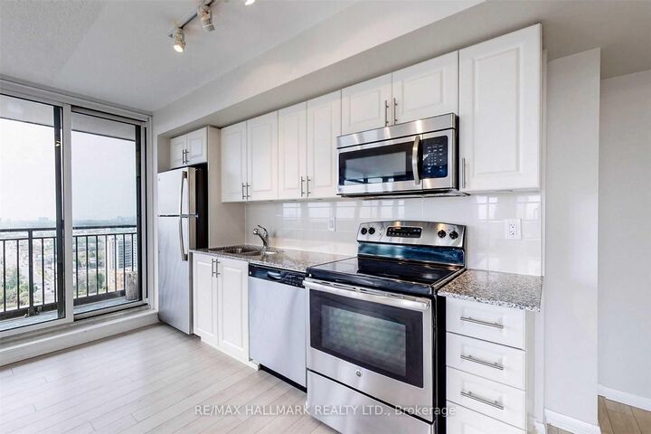 Property Photo:  830 Lawrence Avenue W 2607  ON M6A 0B6 