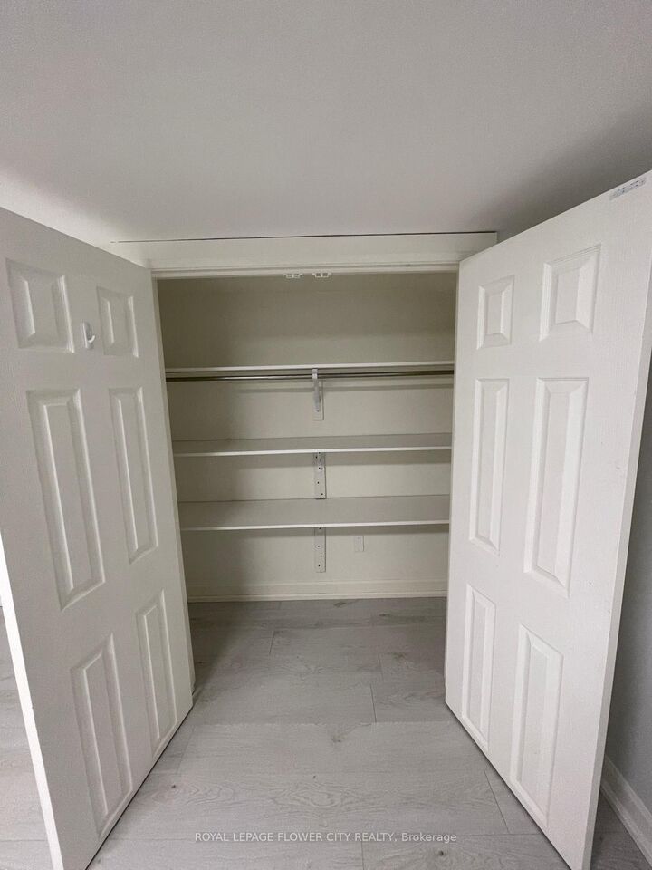 Property Photo:  18 Reuben Avenue Lwr Lvl  ON M9M 1E5 