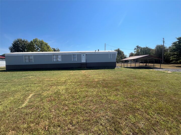 Property Photo:  428628 E 1133 Road  OK 74455 