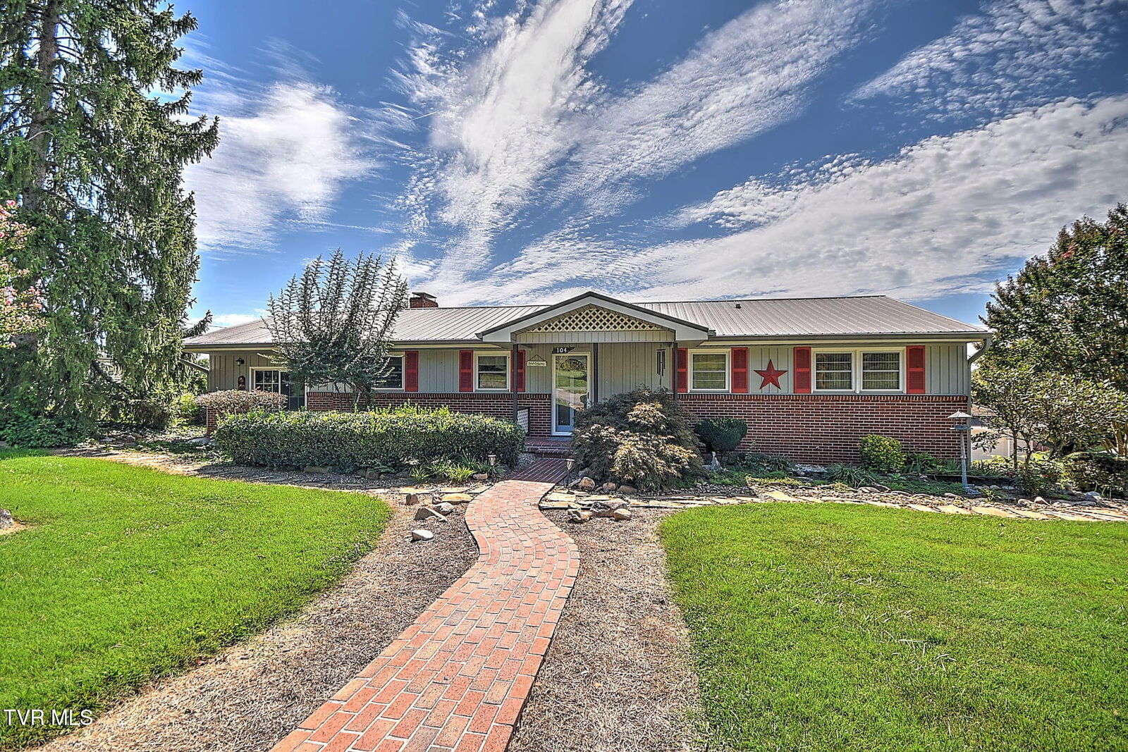 Property Photo: 104 Orchard Street TN 37745