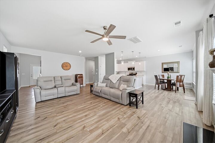 Property Photo: 208 Grassy Creek Way SC 29670