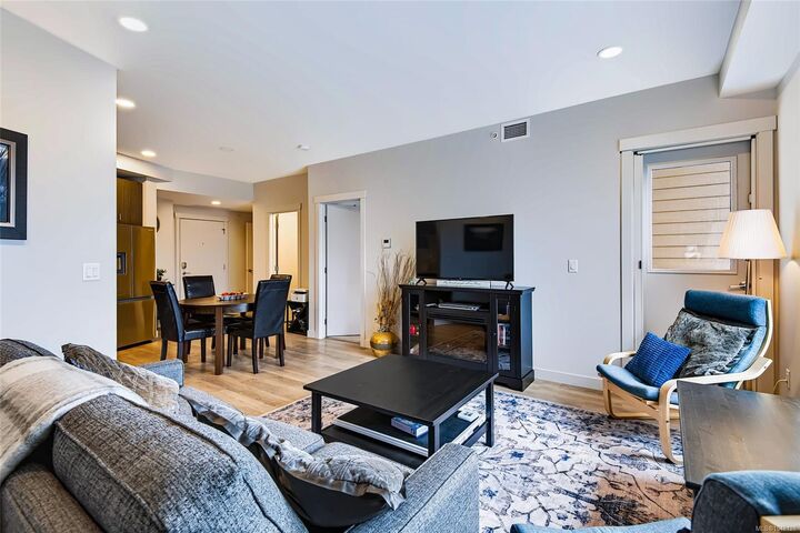 Property Photo:  164 Alberni Hwy #404  BC V9P 0H8 