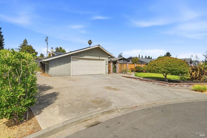 Property Photo:  150 Dodge Court  CA 94558 