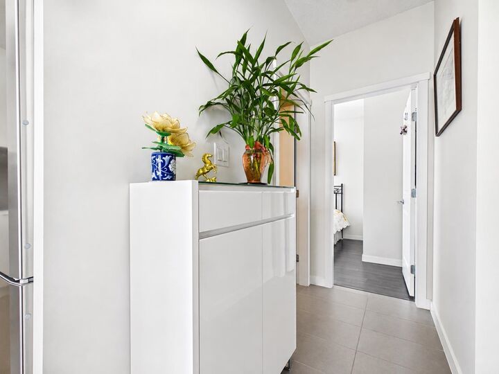 Property Photo:  4880 Bennett Street 3806  BC V5H 0C1 