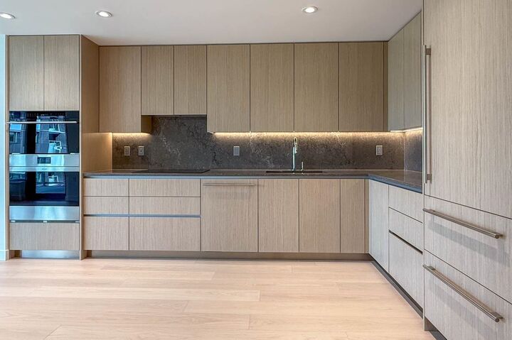 Property Photo:  777 Harbour Way 607  BC V7P 0G2 