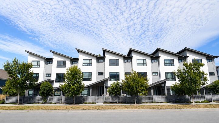 Property Photo:  16589 25 Avenue 37  BC V4R 1L6 