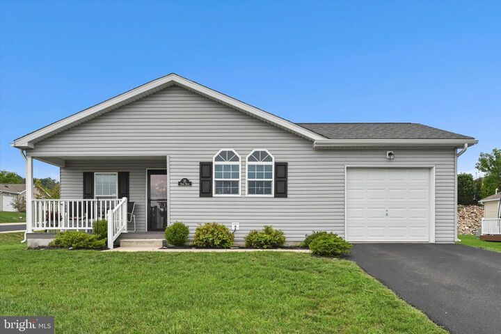 Property Photo:  25 Dawn Drive  PA 19518 