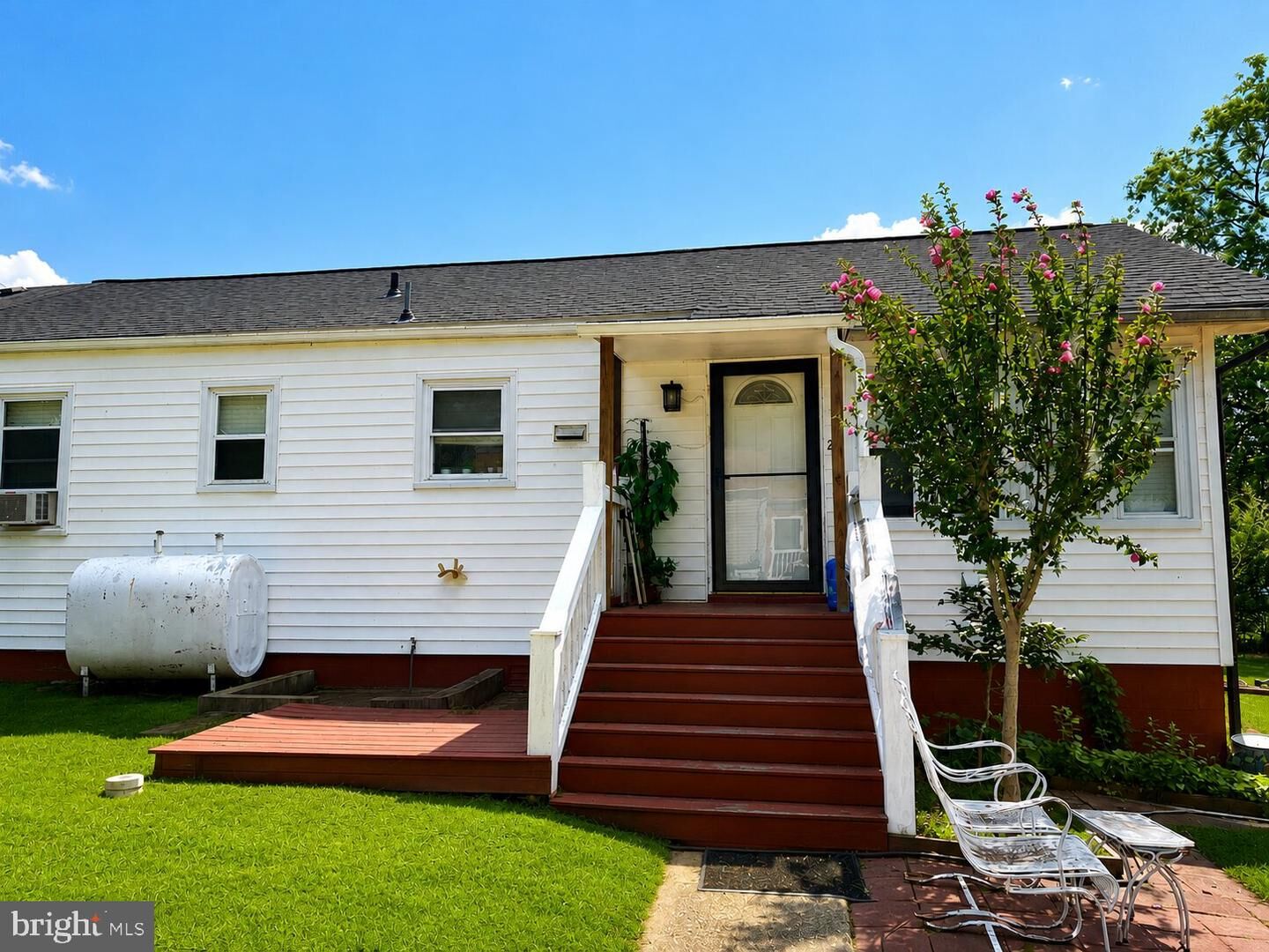 Property Photo: 26 Circle 26 MD 20640