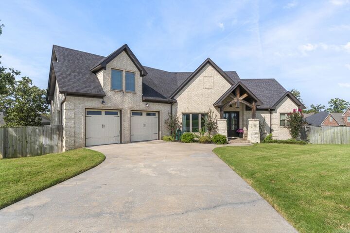 Property Photo:  3101 Stonehill Drive  AR 72120 