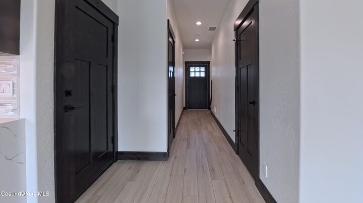 Property Photo:  180 E Lobo Loop  ID 83835 