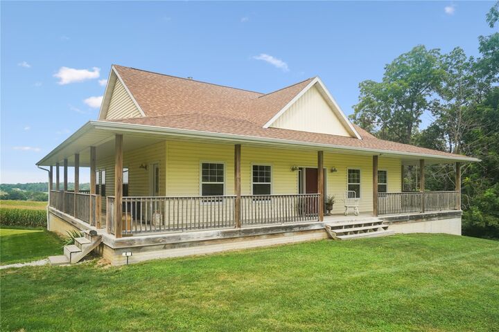 Property Photo: 5972 33rd Ave IA 52349