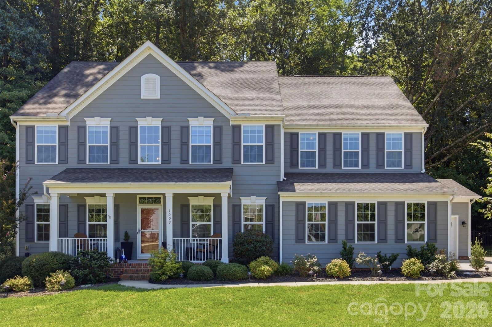 Property Photo: 1009 Brookmeade Drive NC 28173