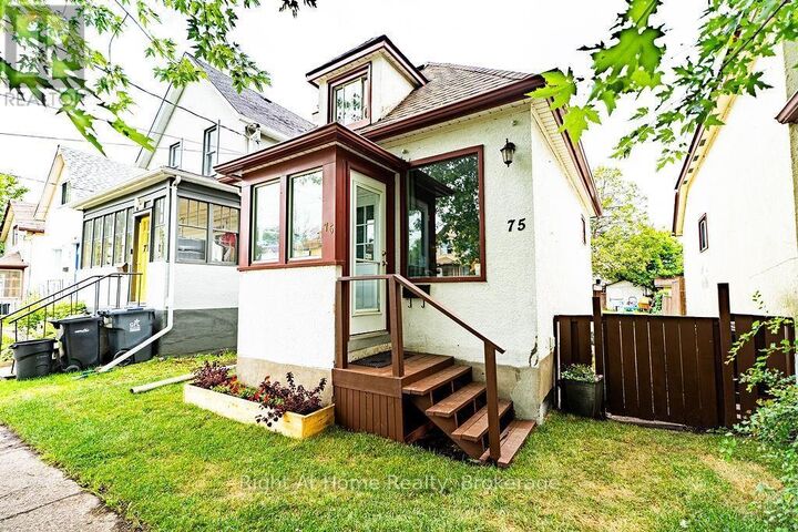 Property Photo:  75 Ontario Street  ON P7B 3G1 