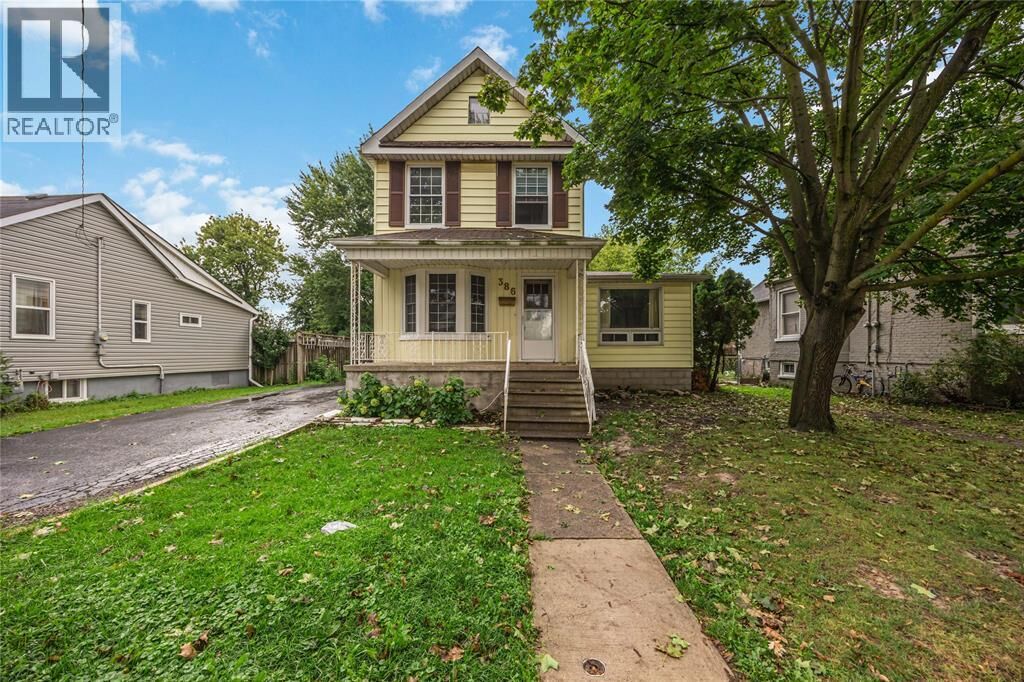 Property Photo:  386 Russell Street South  ON N7T 3M6 