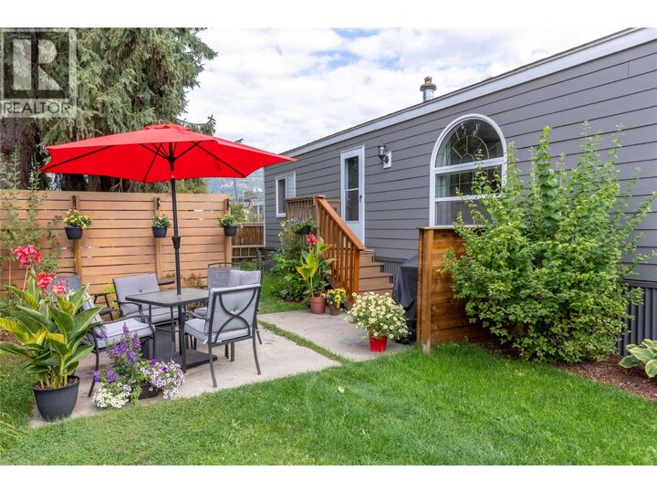 Property Photo:  606 Edward Street 11  BC V0E 2S0 