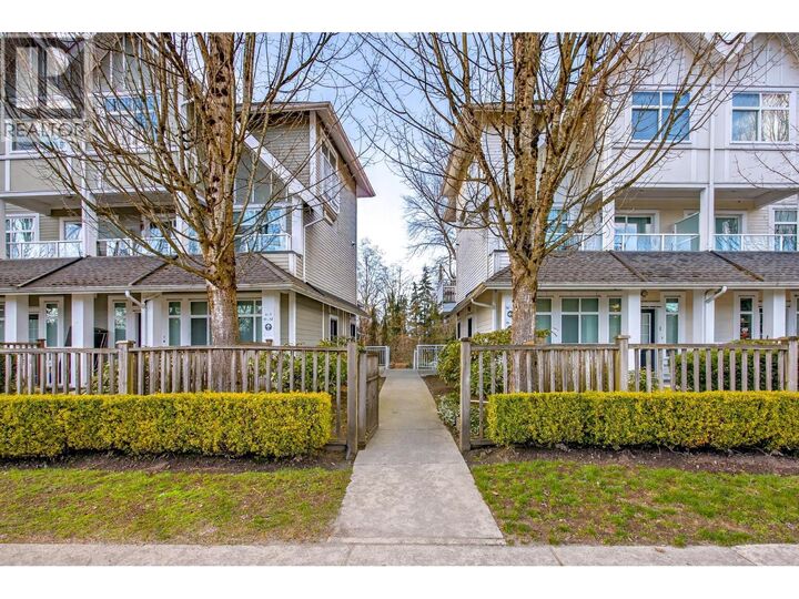 Property Photo: 6965 Hastings Street 8 BC V5B 1S9