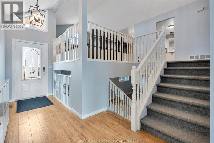 Property Photo:  125 Queen Street South  ON N0P 2P0 