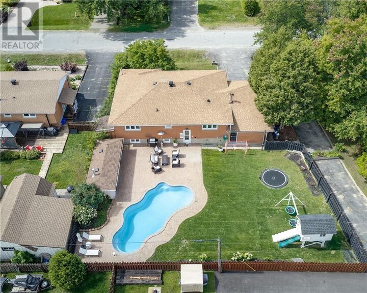 Property Photo:  3182 Leo Avenue  ON P3N 1B7 