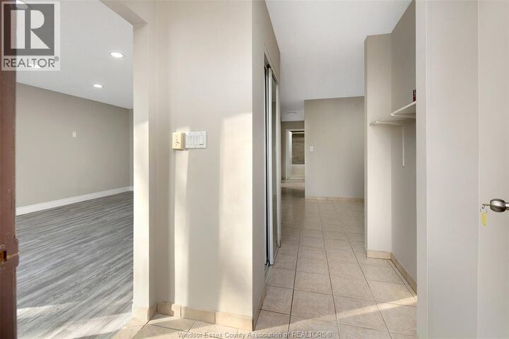Property Photo:  10820 Mulberry Drive Lower  ON N8R 1H8 