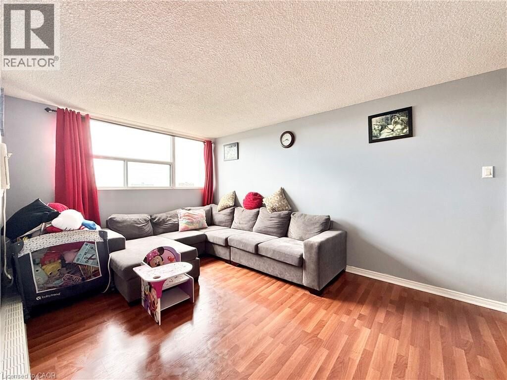 Property Photo:  2900 Battleford Road 1013  ON L5N 2V9 