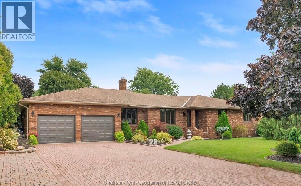Property Photo:  23 Willcox Street  ON N7M 6E2 