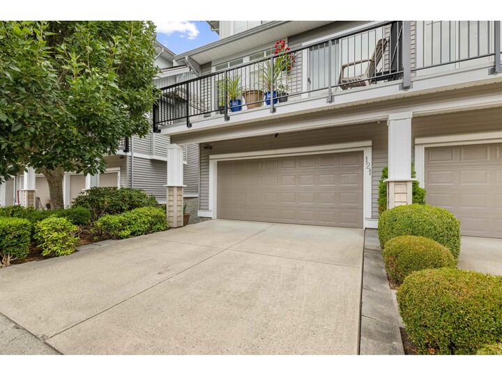 Photo de la propriété:  20449 66 Avenue 121  BC V2Y 3C1 