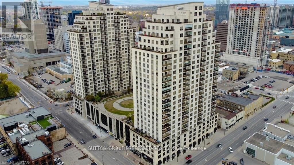 Property Photo:  330 Ridout Street North 2304  ON N6A 0A7 
