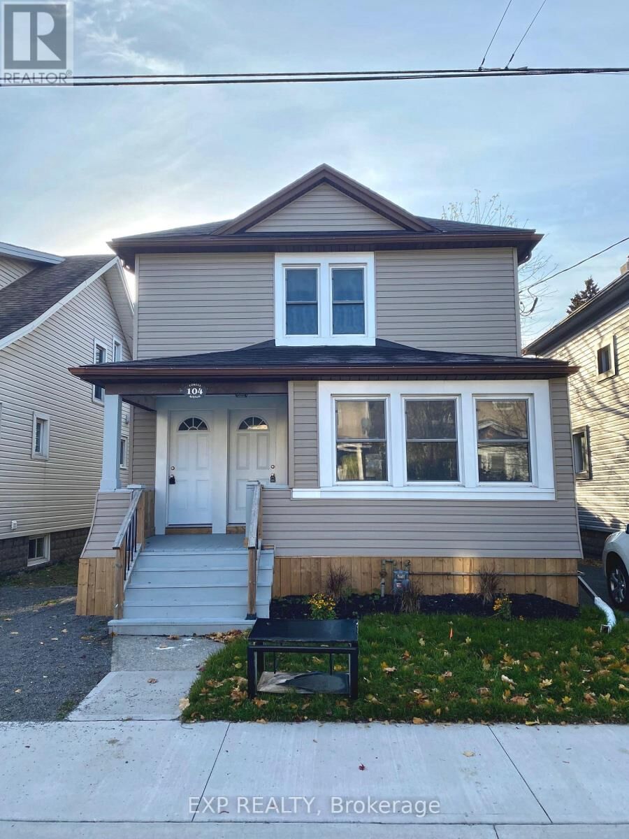 Property Photo:  104 Lowell Avenue  ON L2R 2E2 