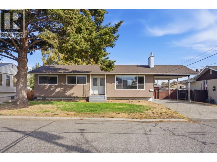 Property Photo:  628 Duncan Avenue  BC V2B 1R6 