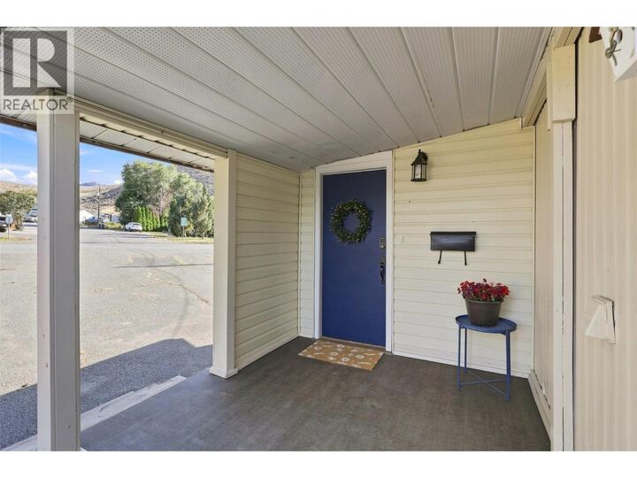Photo de la propriété:  6941 Watson Drive East  BC V0K 2J0 