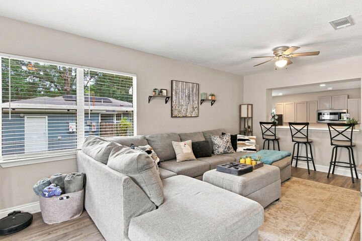 Property Photo:  6617 Lee Street  FL 32570 