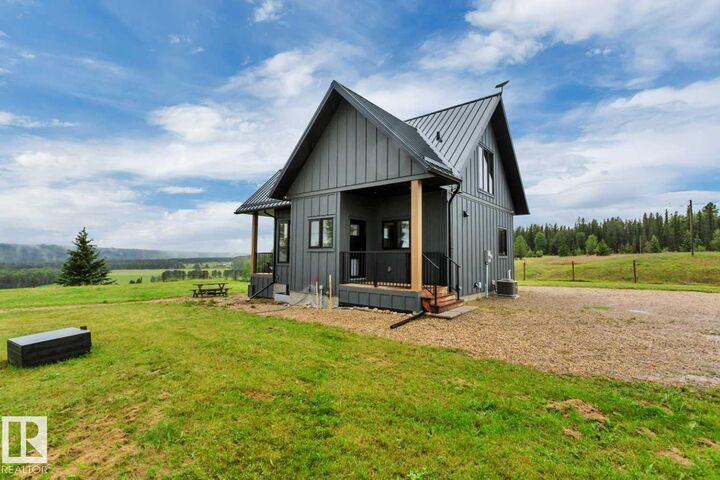 Property Photo:  213 Misty Valley Close  AB T0M 2H0 