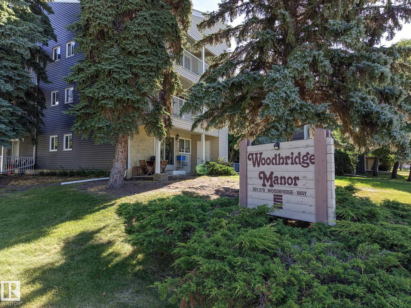 Property Photo:  355 Woodbridge Way 305  AB T8A 4G3 