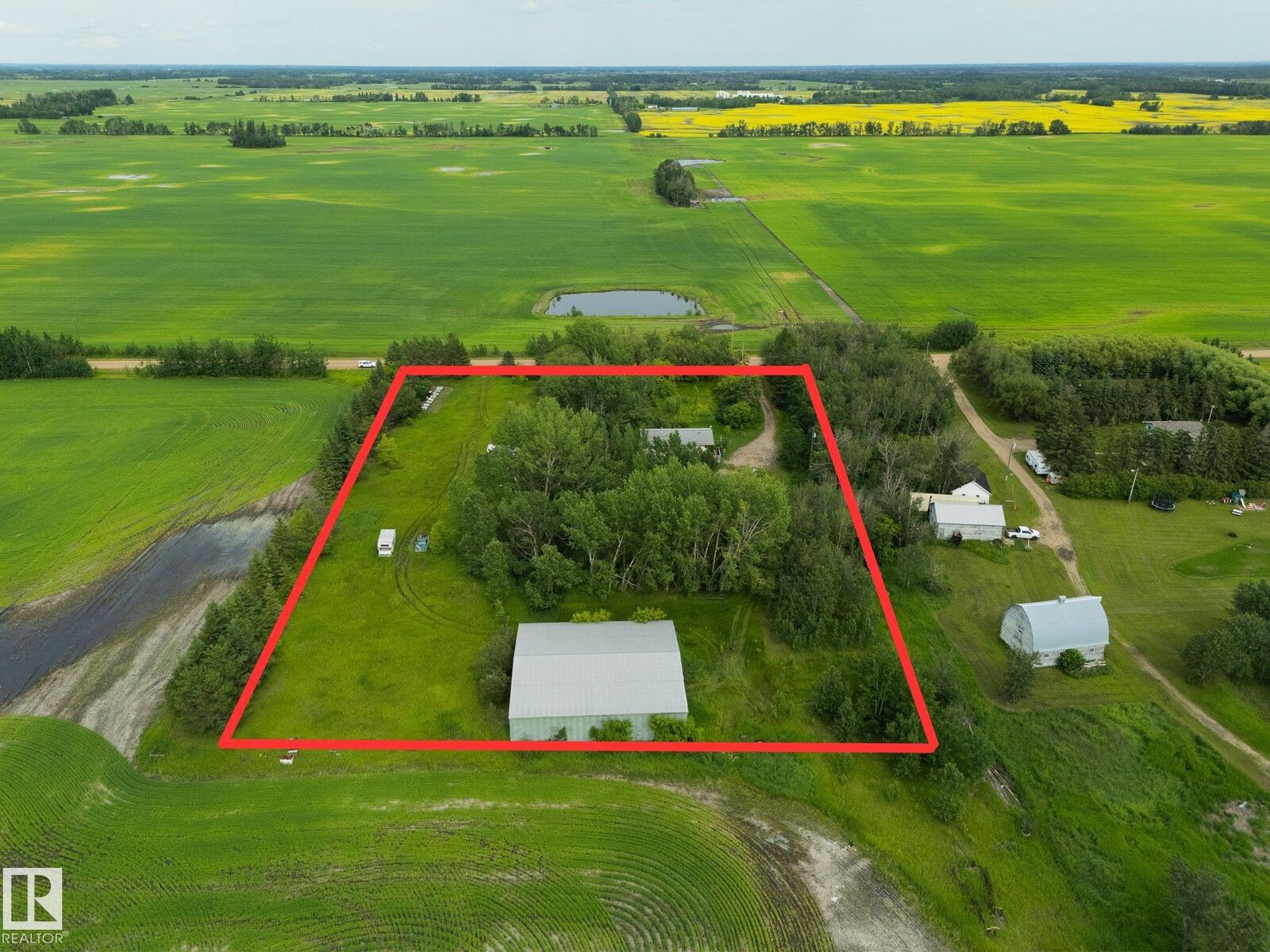 Property Photo:  57518 Rge Road 213  AB T0A 1N6 
